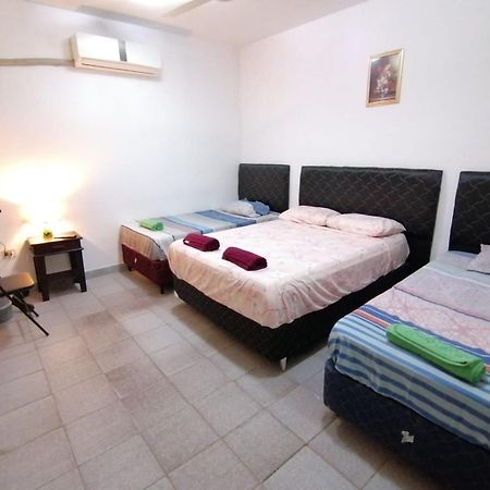 Remember Py Hotel Luque Exterior photo