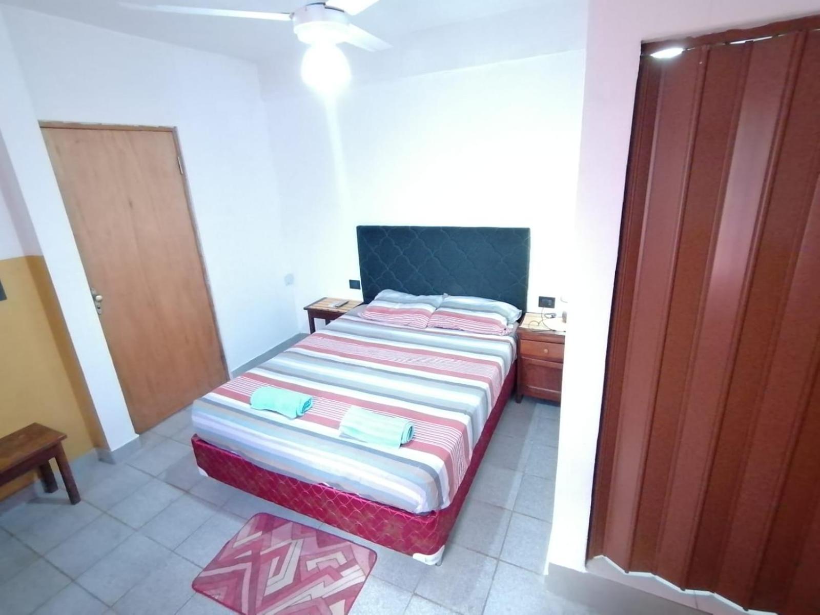 Remember Py Hotel Luque Exterior photo